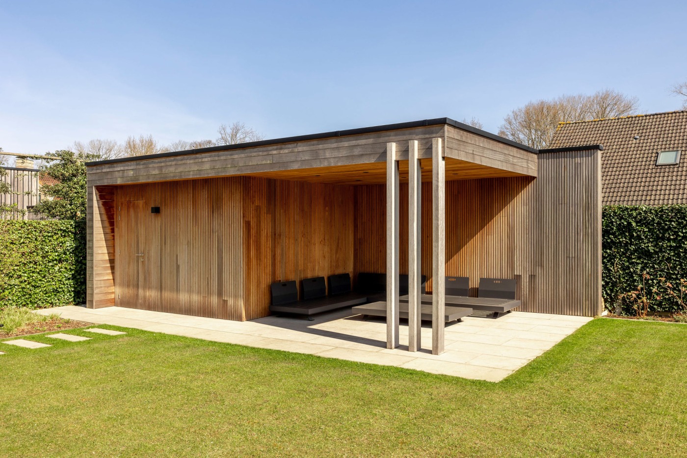 Houten bijgebouw